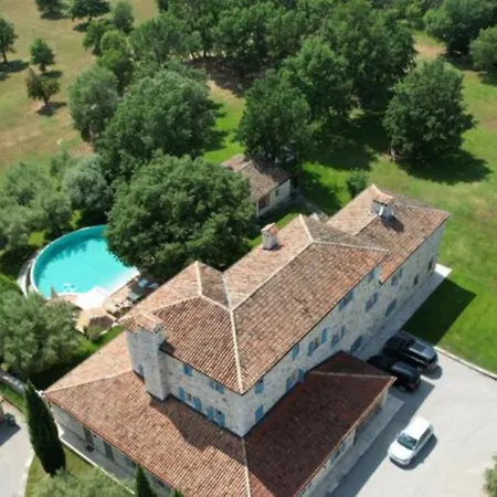 Lou Villa *